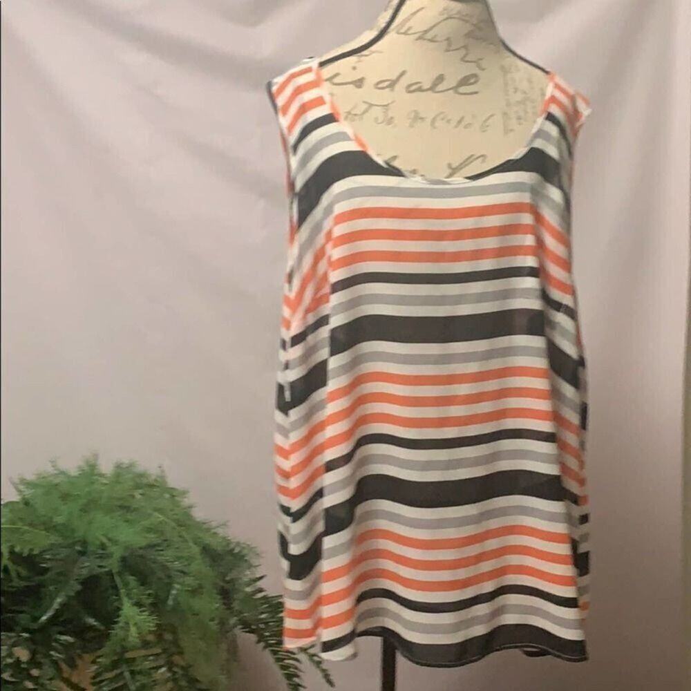 TORRID STRIPED ARMLESS‎ BLOUSE SIZE 5